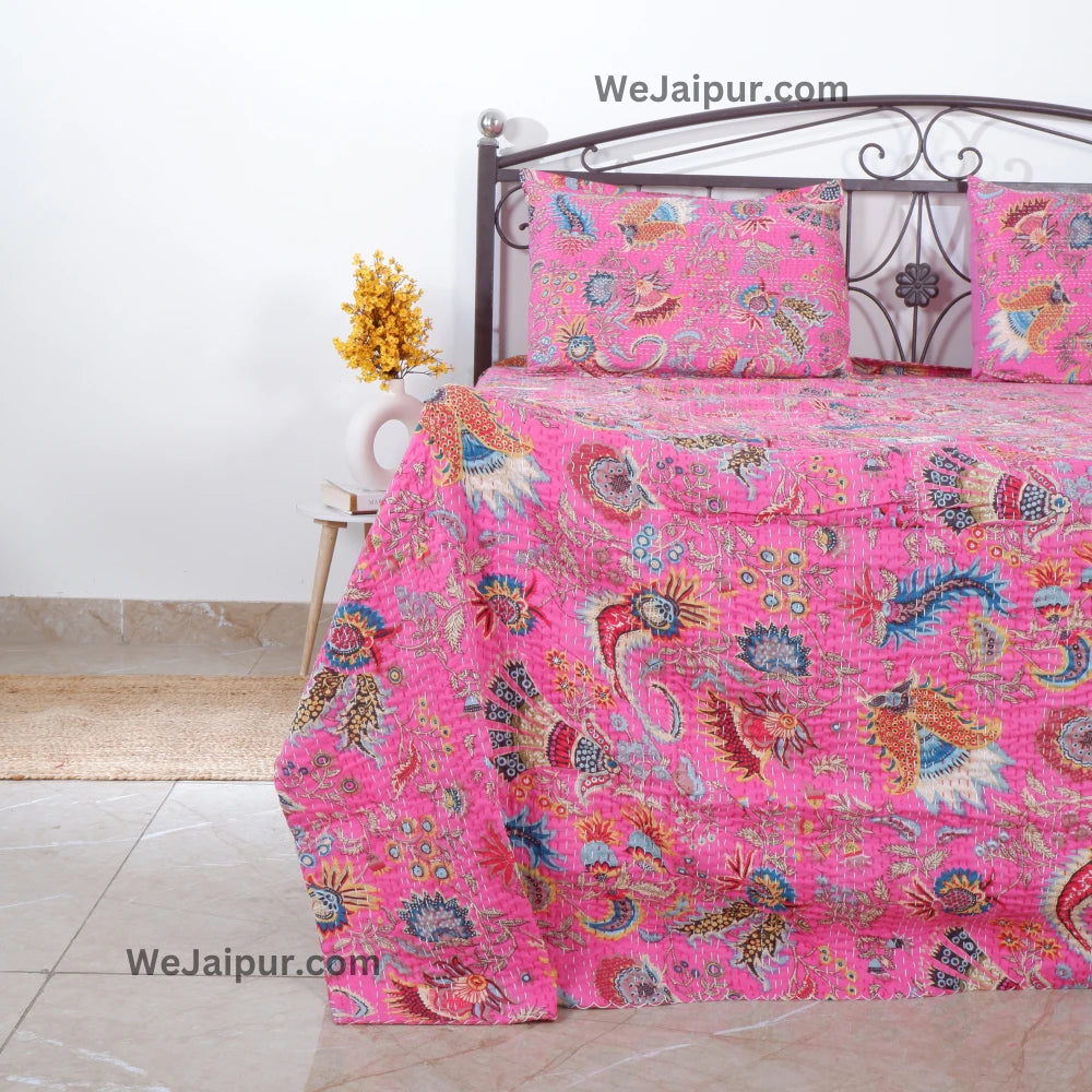 Discover Sustainable Luxury: Organic Cotton Kantha Bedspreads