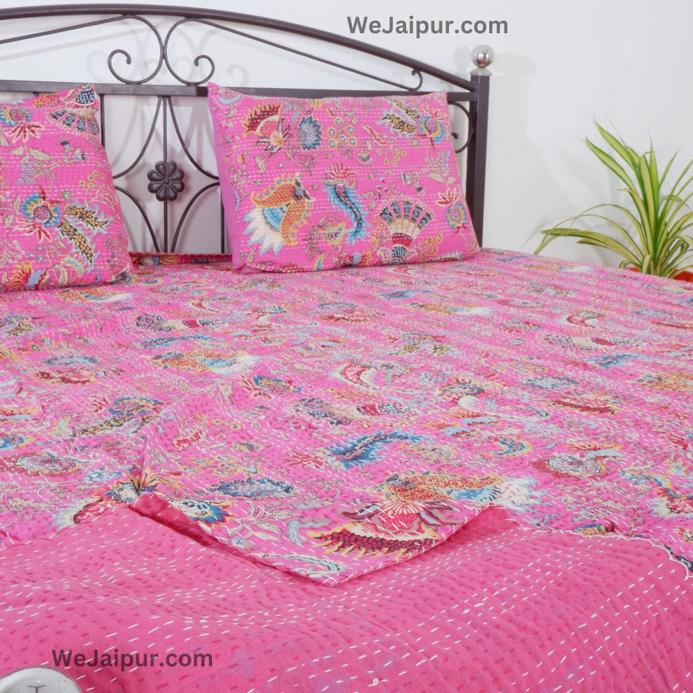 Discover Sustainable Luxury: Organic Cotton Kantha Bedspreads