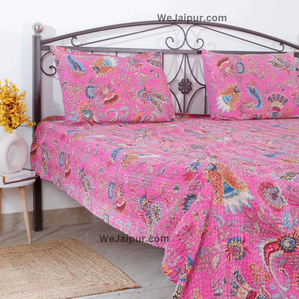 Discover Sustainable Luxury: Organic Cotton Kantha Bedspreads