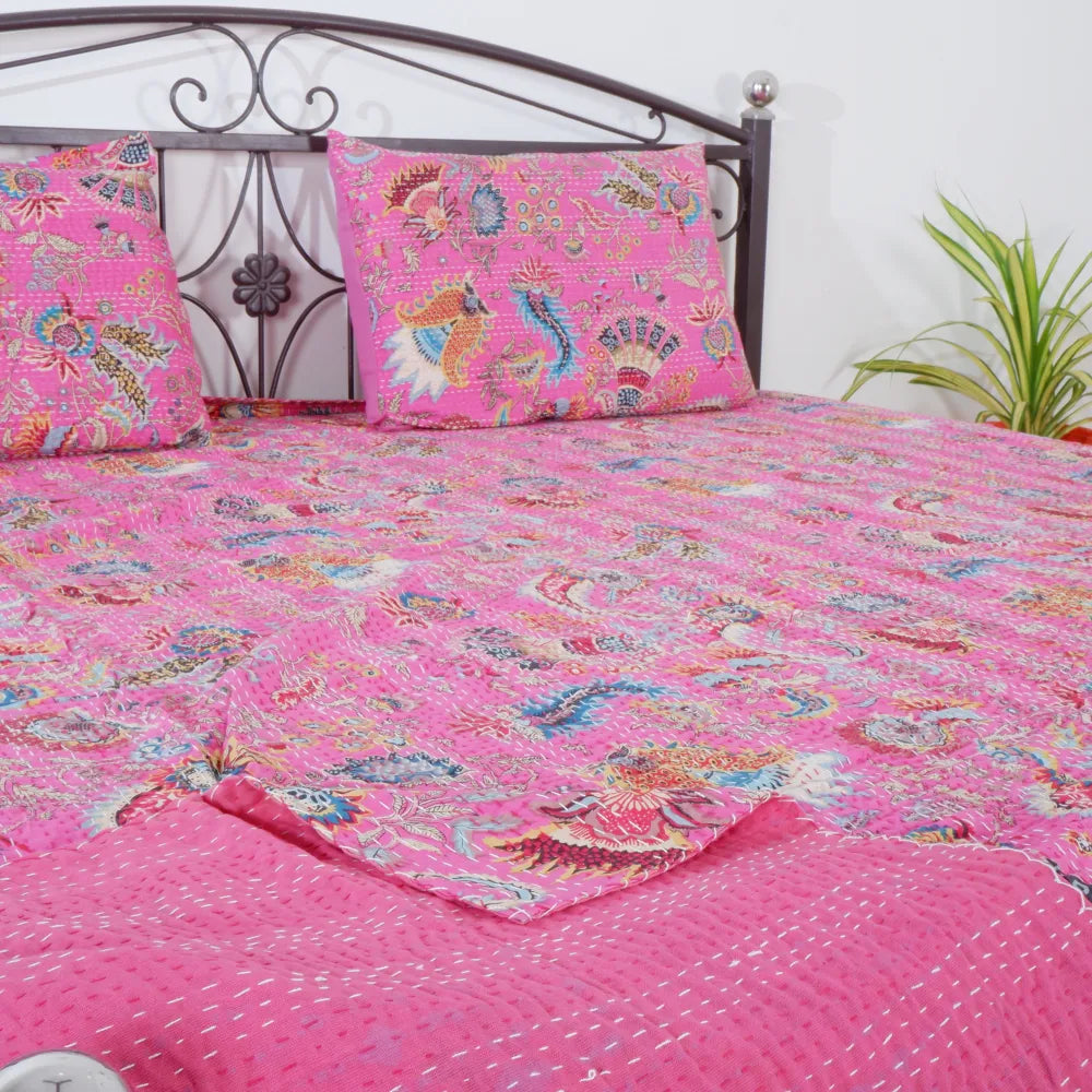 Discover Sustainable Luxury: Organic Cotton Kantha Bedspreads